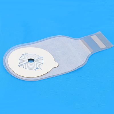 Sacchetto di ostomia monouso con un sistema chiuso con sacchetto di colostomia con ISO CE